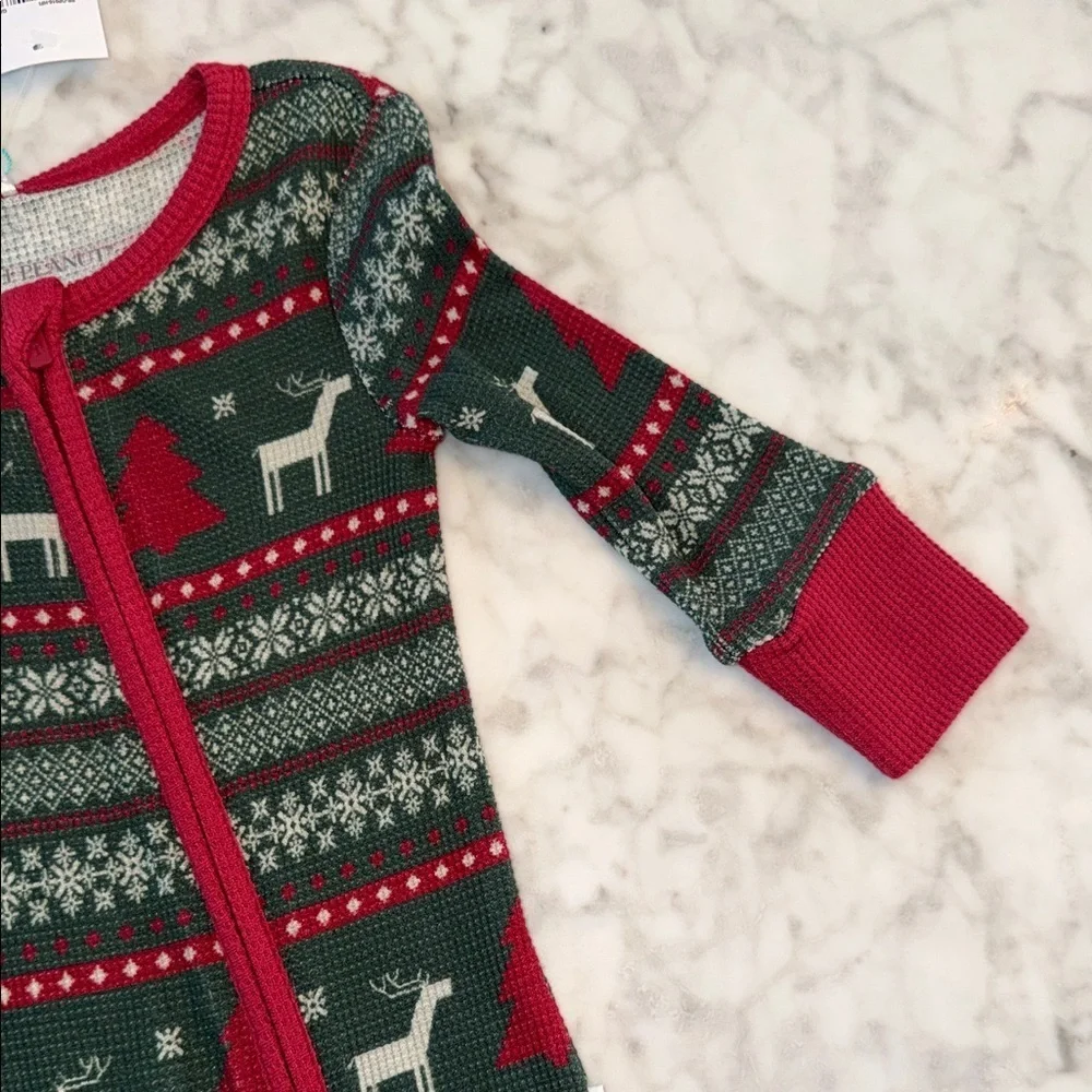 NWT Posh Peanut Red and Green Holiday Convertible Footie